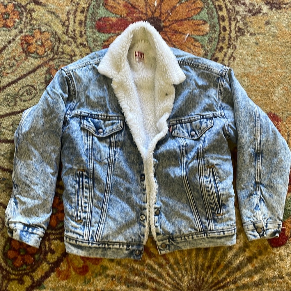 Vintage Levi Sherpa, jean jacket size small